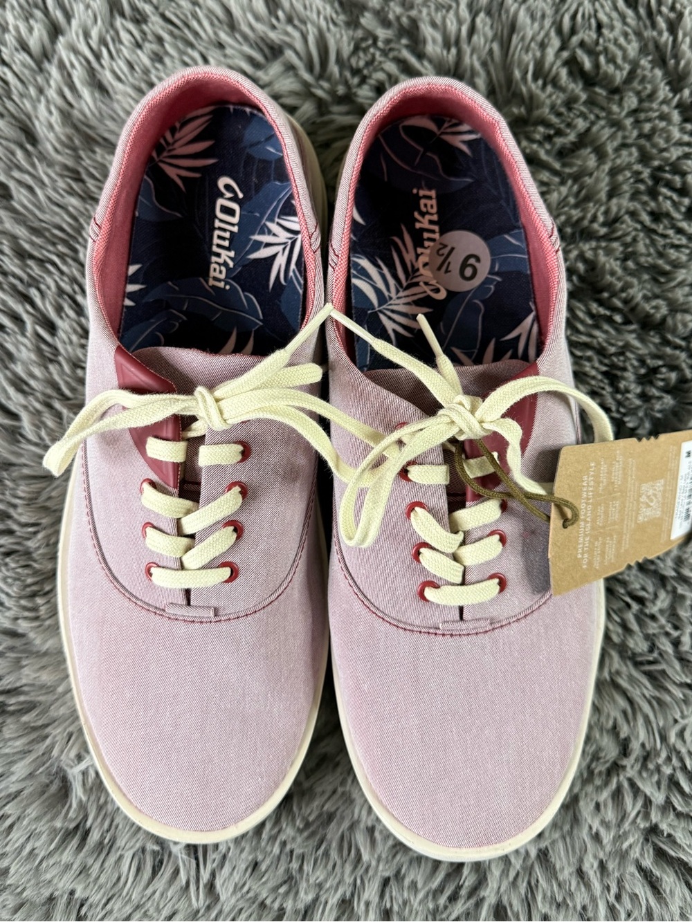 OluKai Tradewind Men’s 9.5 Pink Canvas Sneakers Shoes NWT